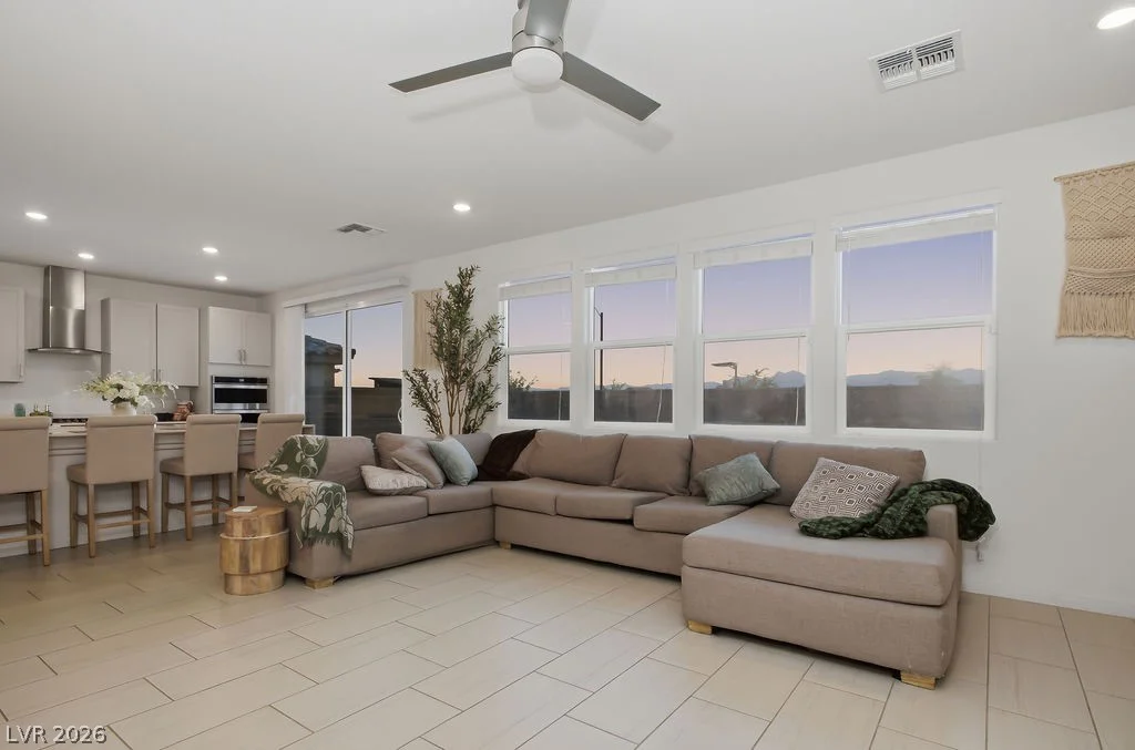 6905 Toll Mountain, North Las Vegas, NV 89086