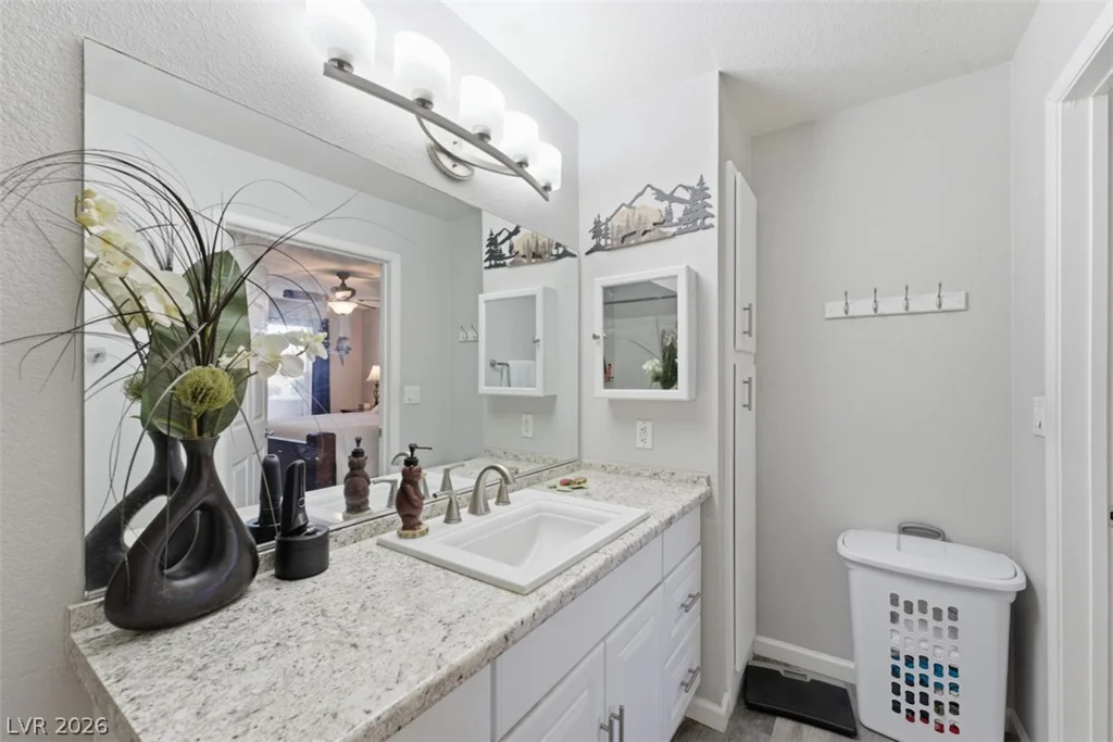 1150 Buffalo, Las Vegas, NV 89128