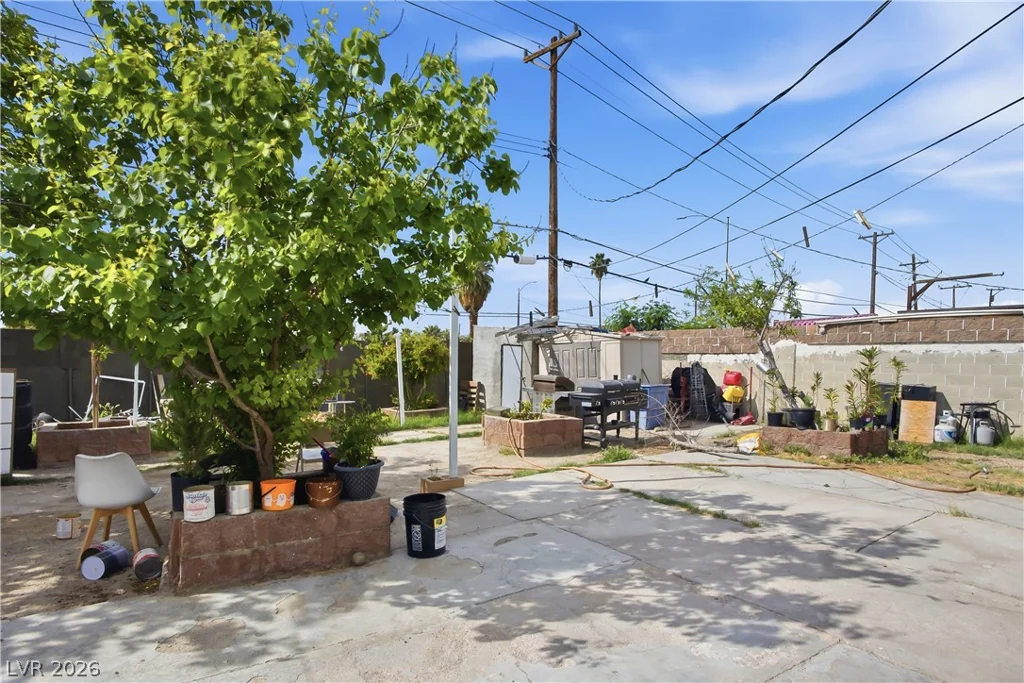 2704 Brady, Las Vegas, NV 89101