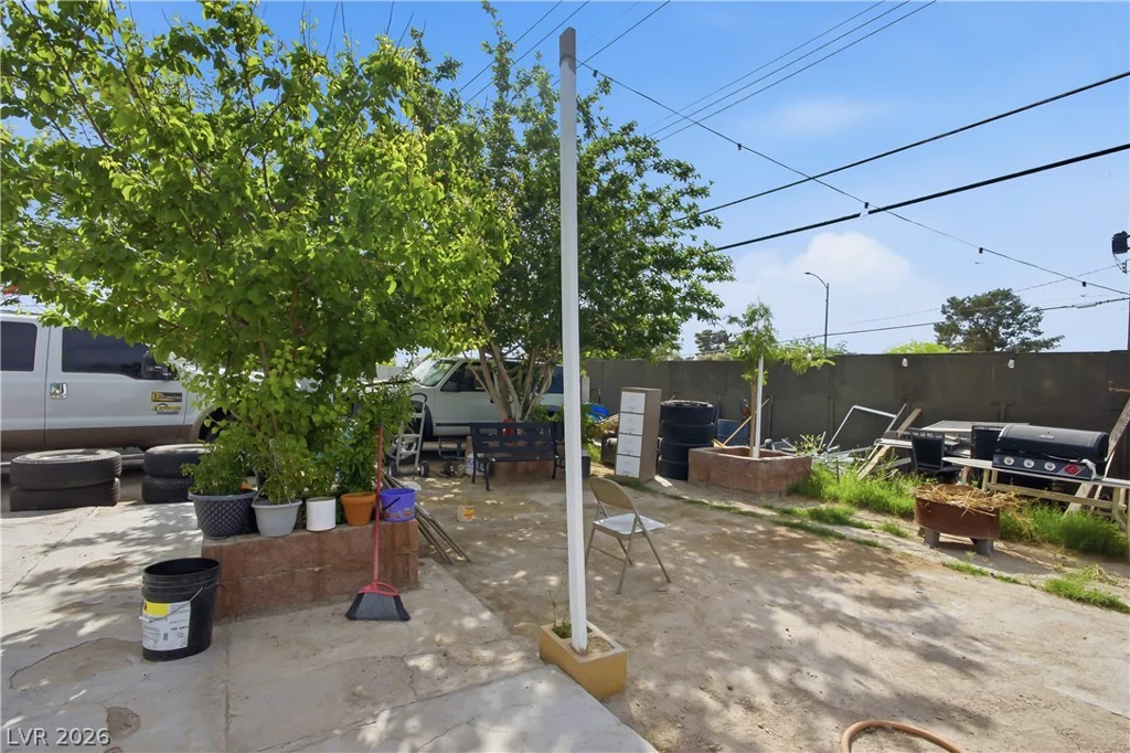 2704 Brady, Las Vegas, NV 89101