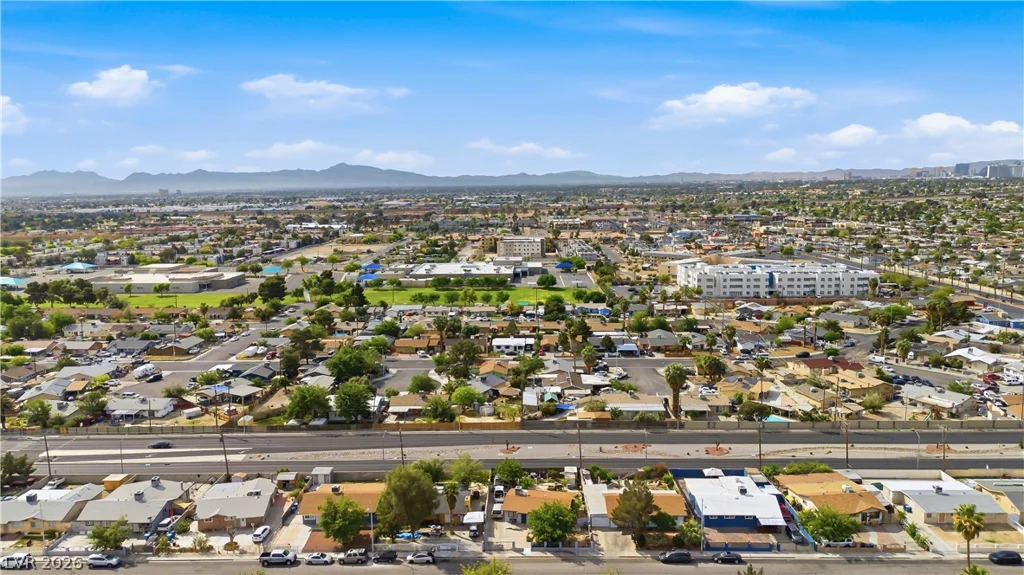 2704 Brady, Las Vegas, NV 89101