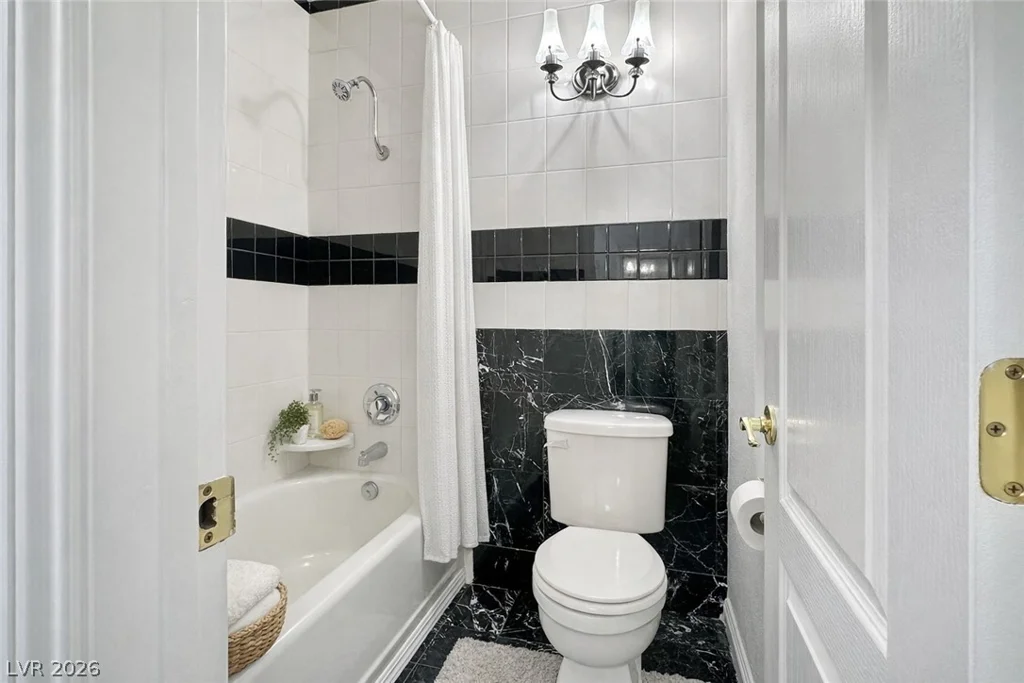 730 Royal Crest, Las Vegas, NV 89169