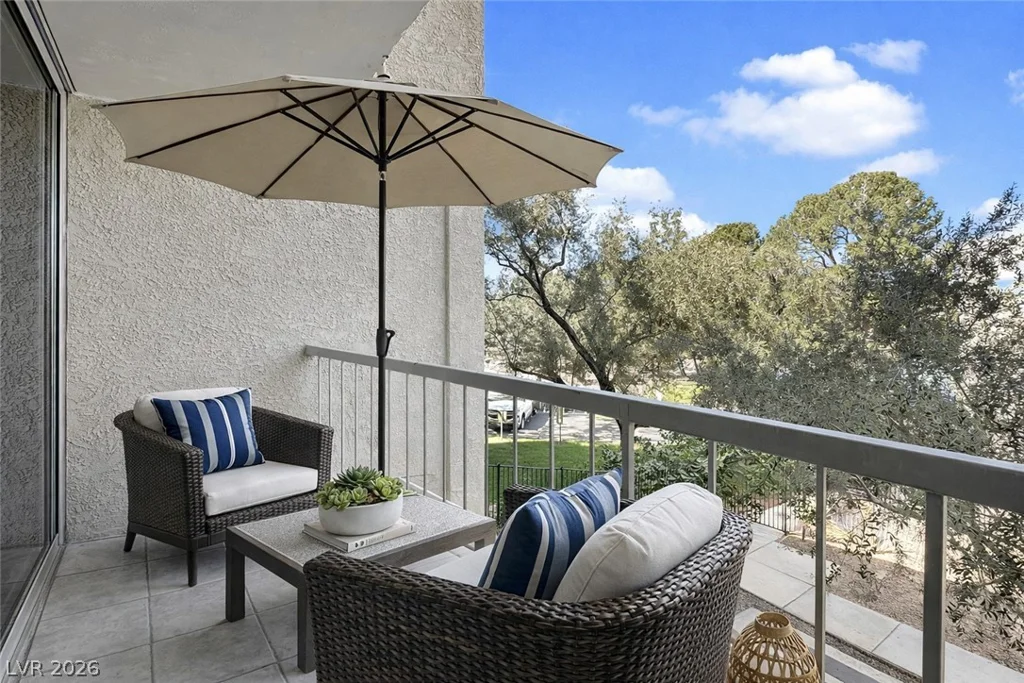 730 Royal Crest, Las Vegas, NV 89169