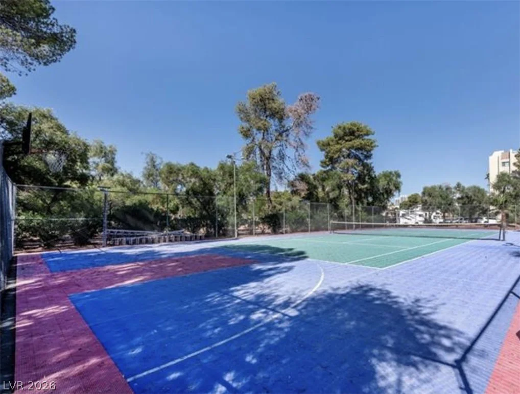 730 Royal Crest, Las Vegas, NV 89169