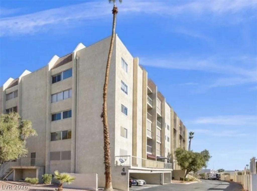 730 Royal Crest, Las Vegas, NV 89169