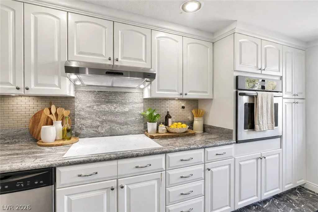 730 Royal Crest, Las Vegas, NV 89169
