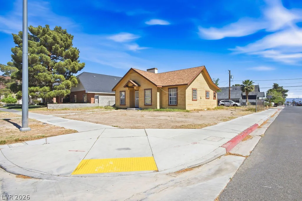 529 9th, Las Vegas, NV 89101