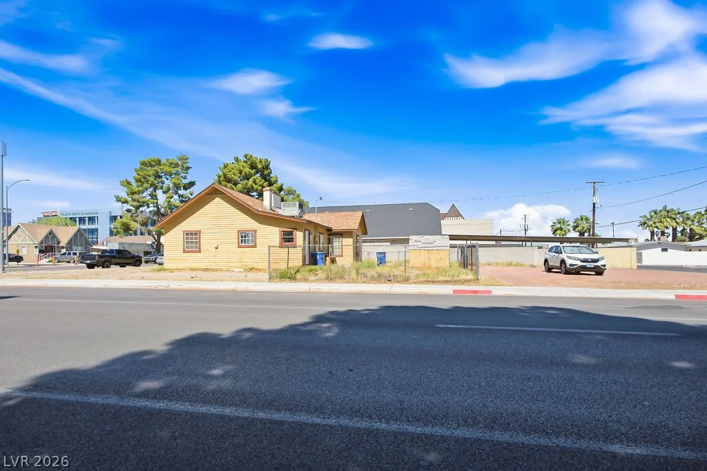 529 9th, Las Vegas, NV 89101