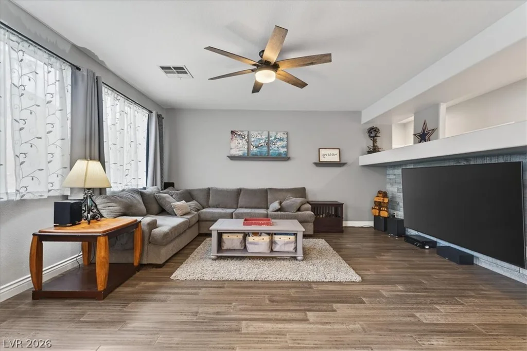 394 Glocker, Henderson, NV 89012