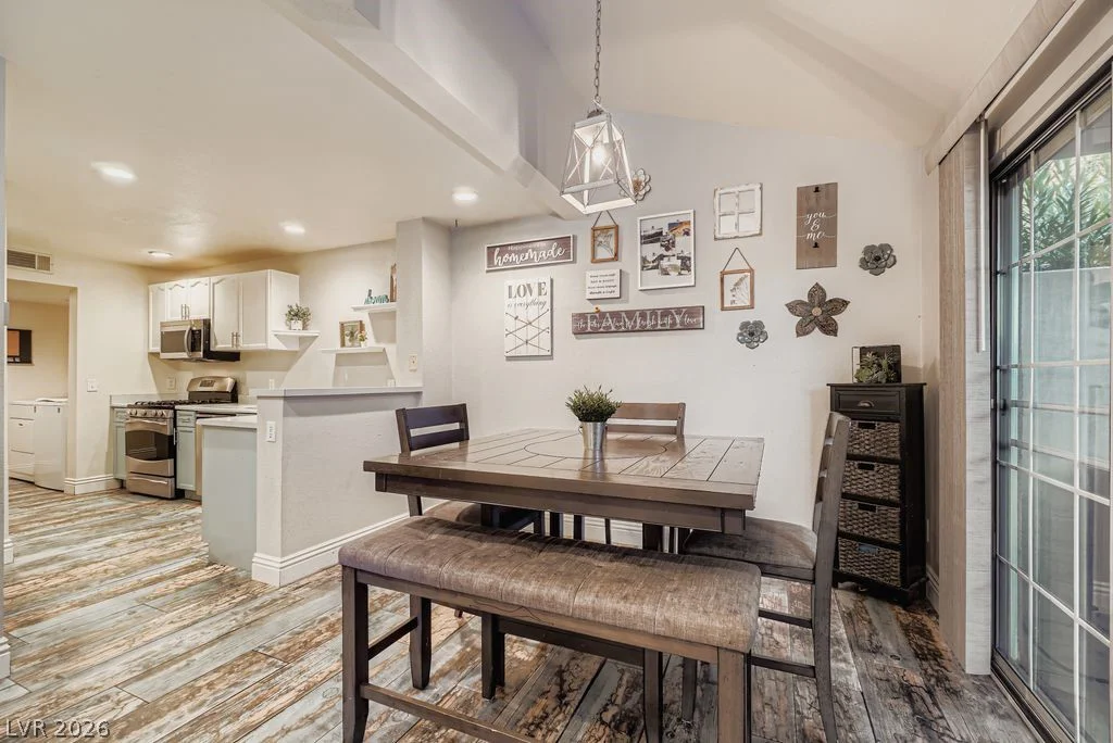 7605 Almeria, Las Vegas, NV 89128