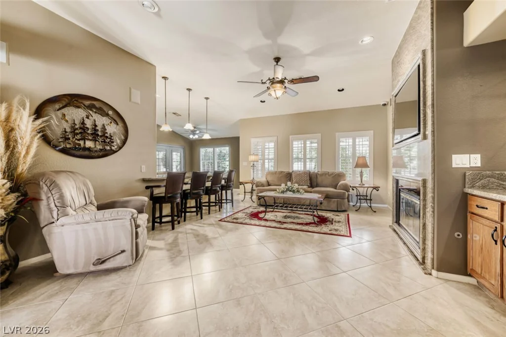 5020 Palm View, Las Vegas, NV 89130
