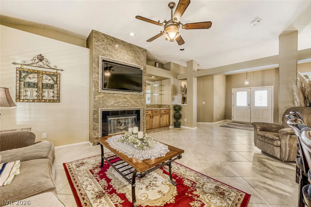5020 Palm View, Las Vegas, NV 89130
