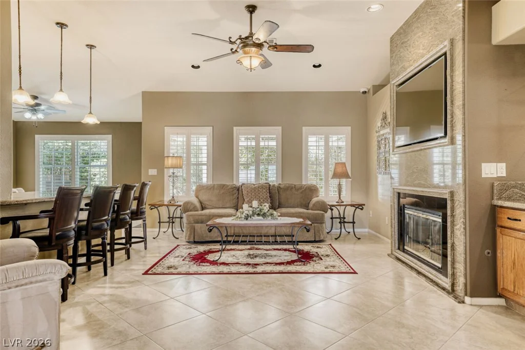 5020 Palm View, Las Vegas, NV 89130