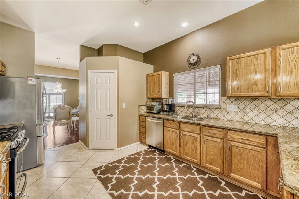 5020 Palm View, Las Vegas, NV 89130