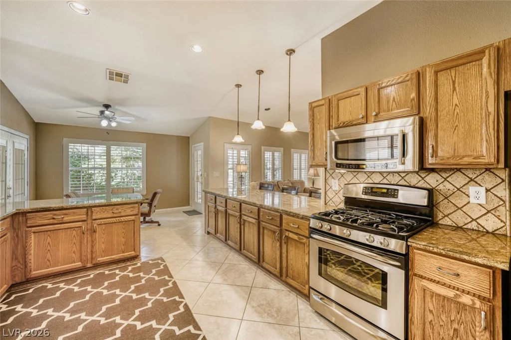 5020 Palm View, Las Vegas, NV 89130