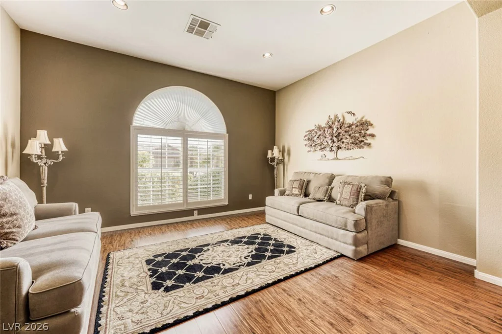5020 Palm View, Las Vegas, NV 89130