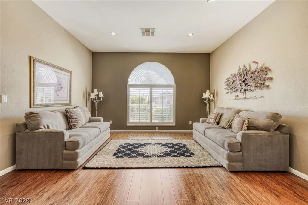 5020 Palm View, Las Vegas, NV 89130