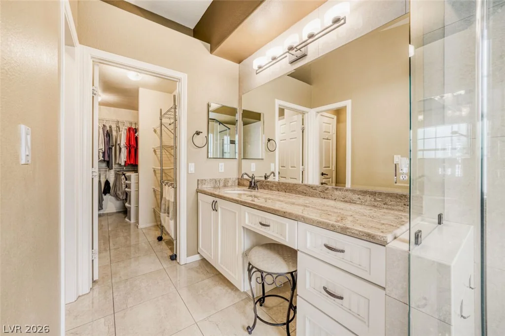 5020 Palm View, Las Vegas, NV 89130