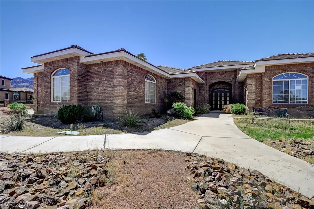 631 Lomprey, Henderson, NV 89002