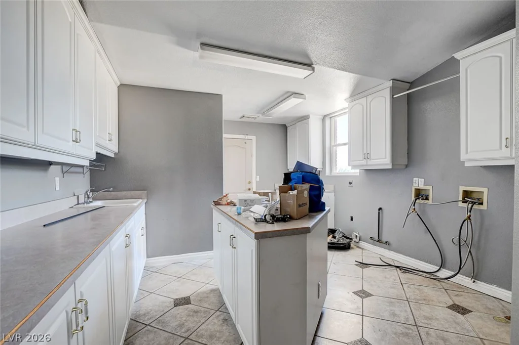631 Lomprey, Henderson, NV 89002