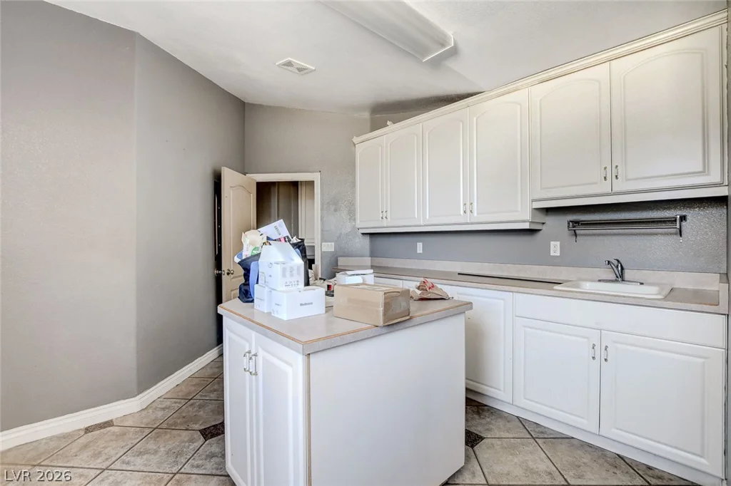 631 Lomprey, Henderson, NV 89002
