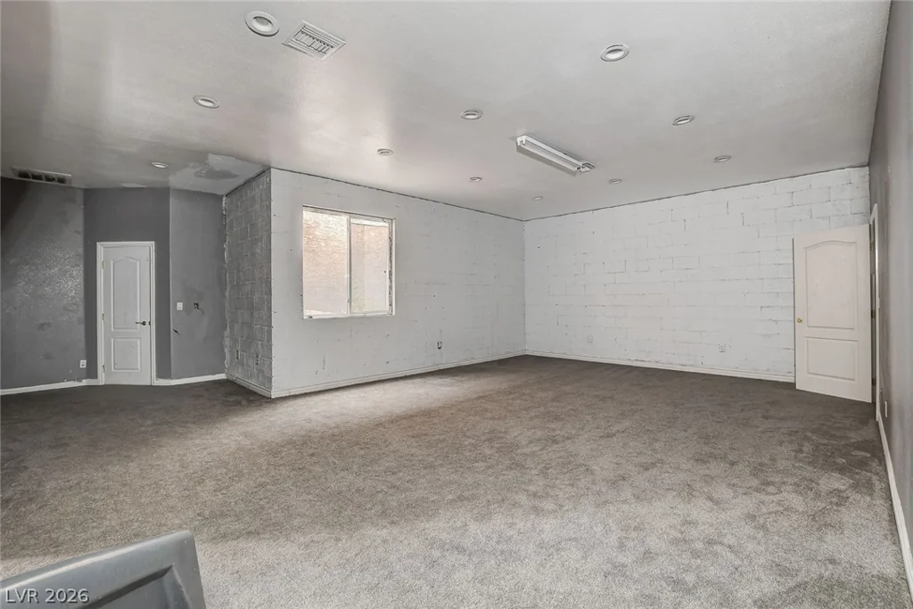 631 Lomprey, Henderson, NV 89002