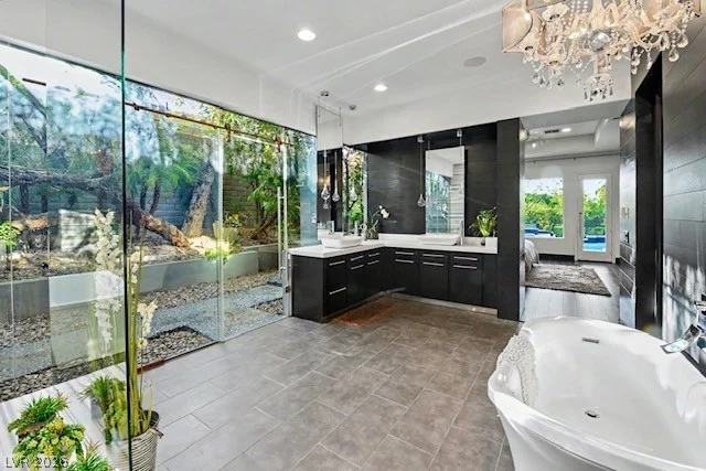 24 Panorama Crest, Las Vegas, NV 89135