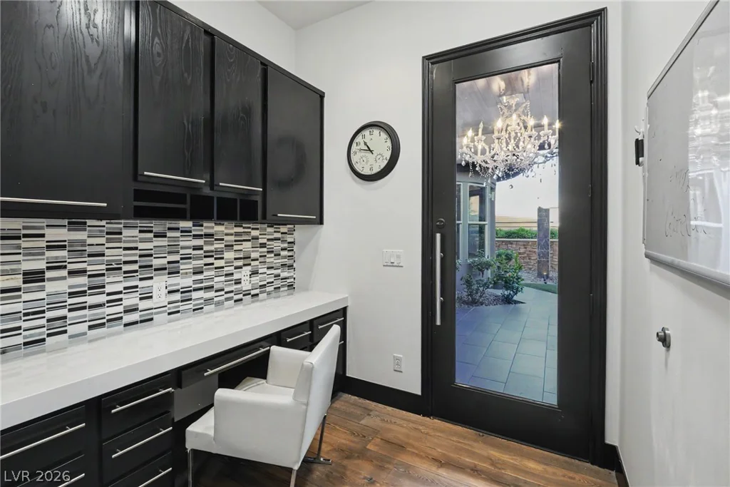 24 Panorama Crest, Las Vegas, NV 89135