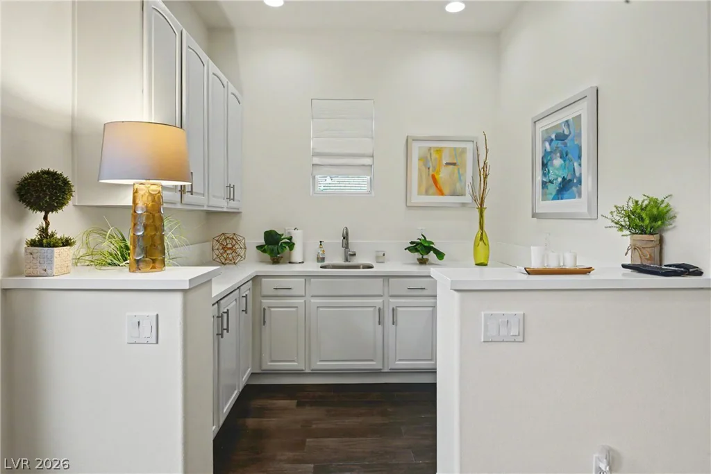24 Panorama Crest, Las Vegas, NV 89135