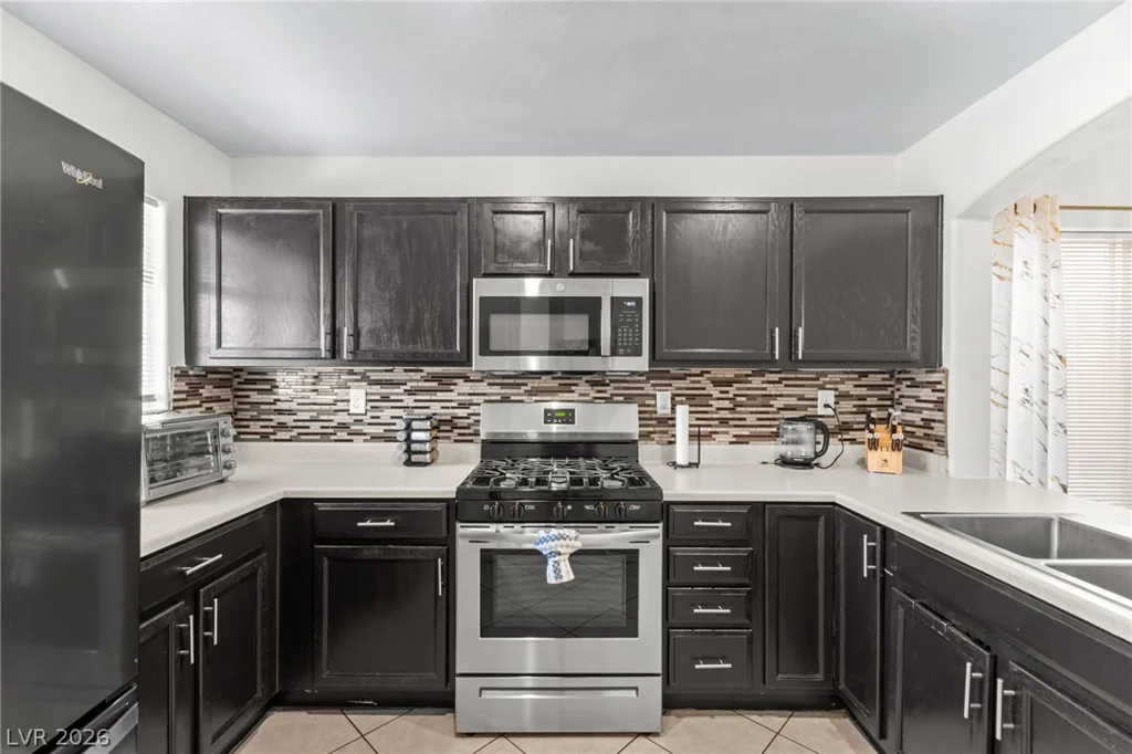 10378 Midseason Mist, Las Vegas, NV 89183