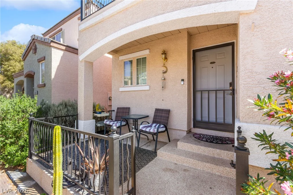 10378 Midseason Mist, Las Vegas, NV 89183