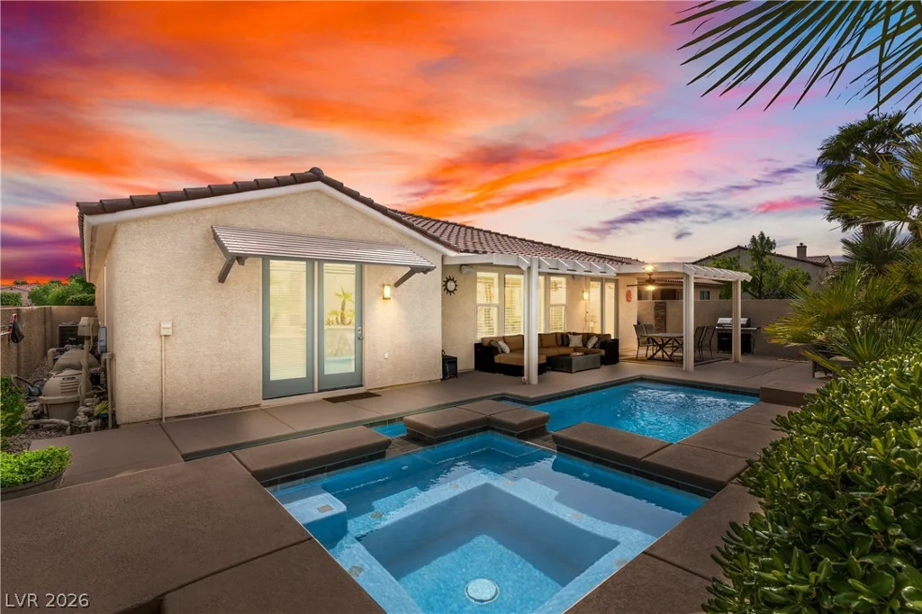 7591 Apache Cliff, Las Vegas, NV 89113