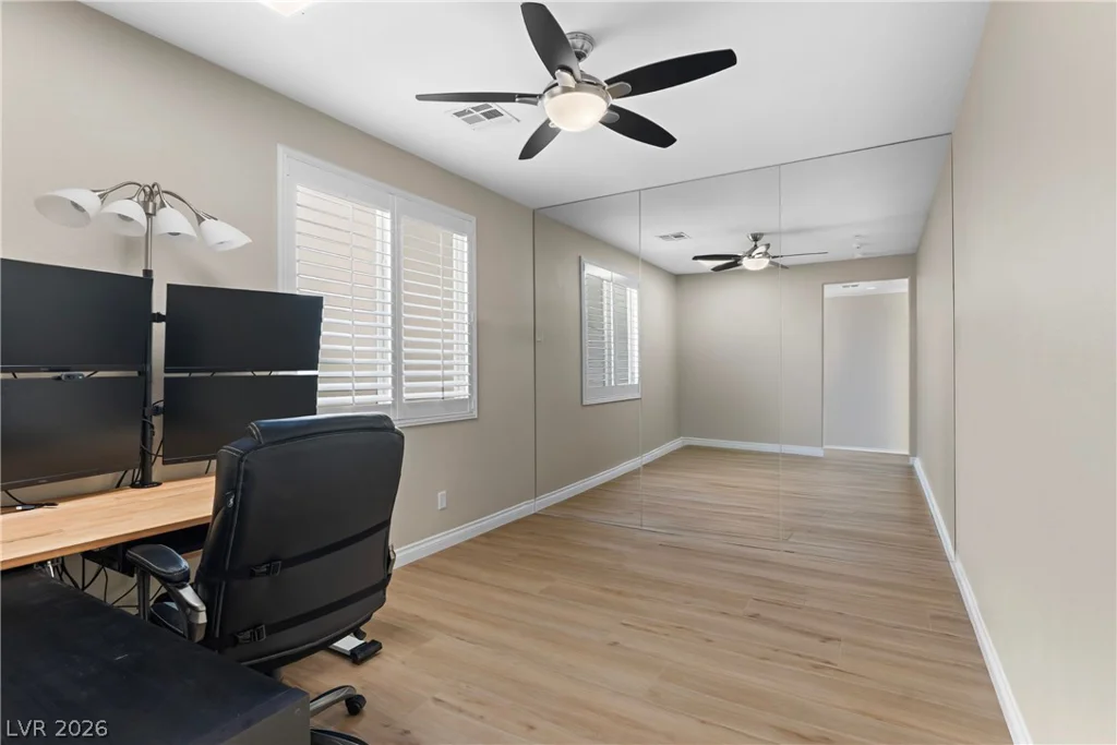 7591 Apache Cliff, Las Vegas, NV 89113