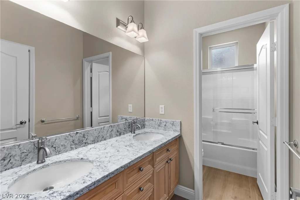 7591 Apache Cliff, Las Vegas, NV 89113