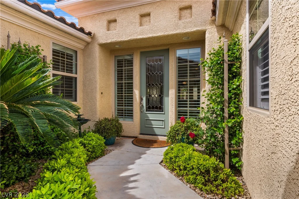 7591 Apache Cliff, Las Vegas, NV 89113
