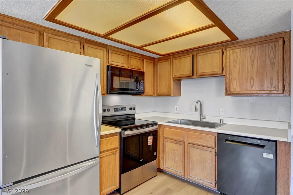 913 Falconhead, Las Vegas, NV 89128