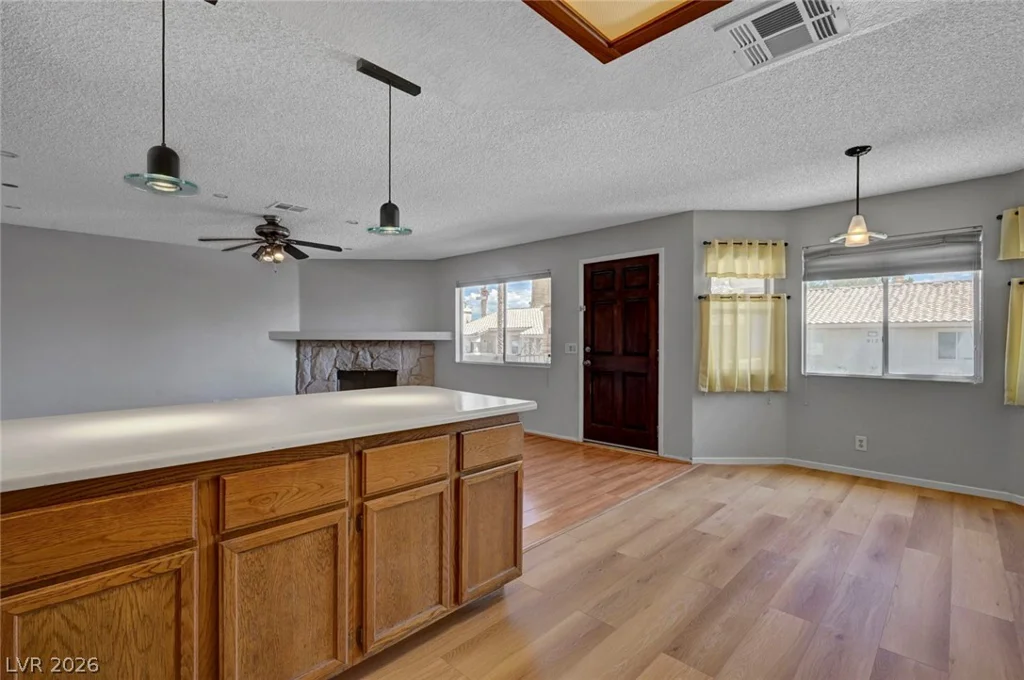 913 Falconhead, Las Vegas, NV 89128
