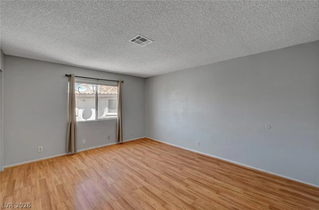 913 Falconhead, Las Vegas, NV 89128