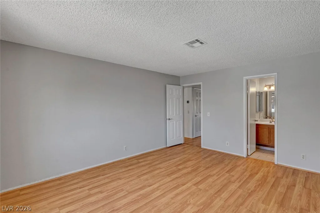 913 Falconhead, Las Vegas, NV 89128
