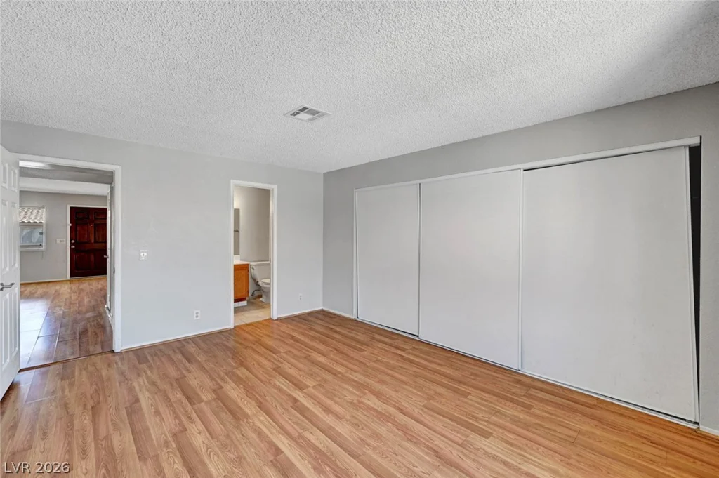 913 Falconhead, Las Vegas, NV 89128