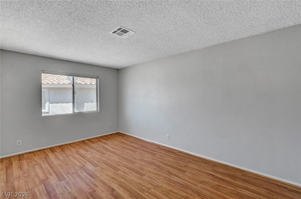 913 Falconhead, Las Vegas, NV 89128