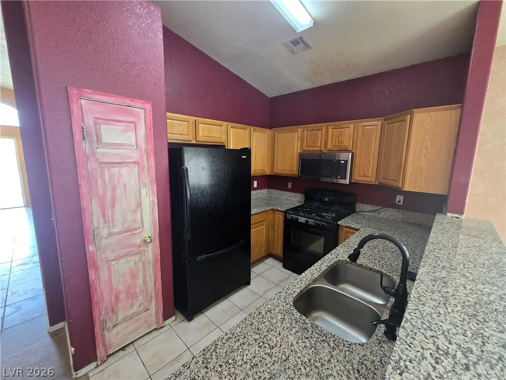 607 Snake Charmer, North Las Vegas, NV 89031