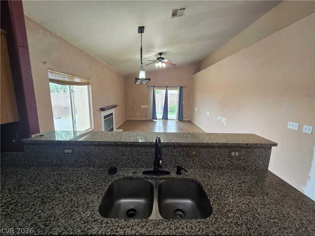 607 Snake Charmer, North Las Vegas, NV 89031
