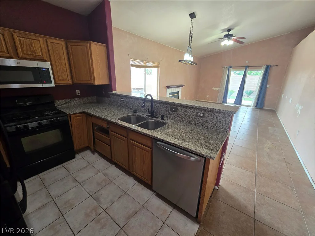 607 Snake Charmer, North Las Vegas, NV 89031