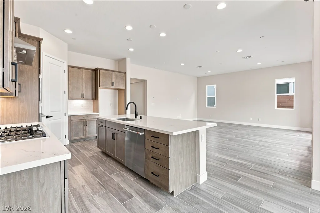 7662 Desert Bleu, Las Vegas, NV 89178
