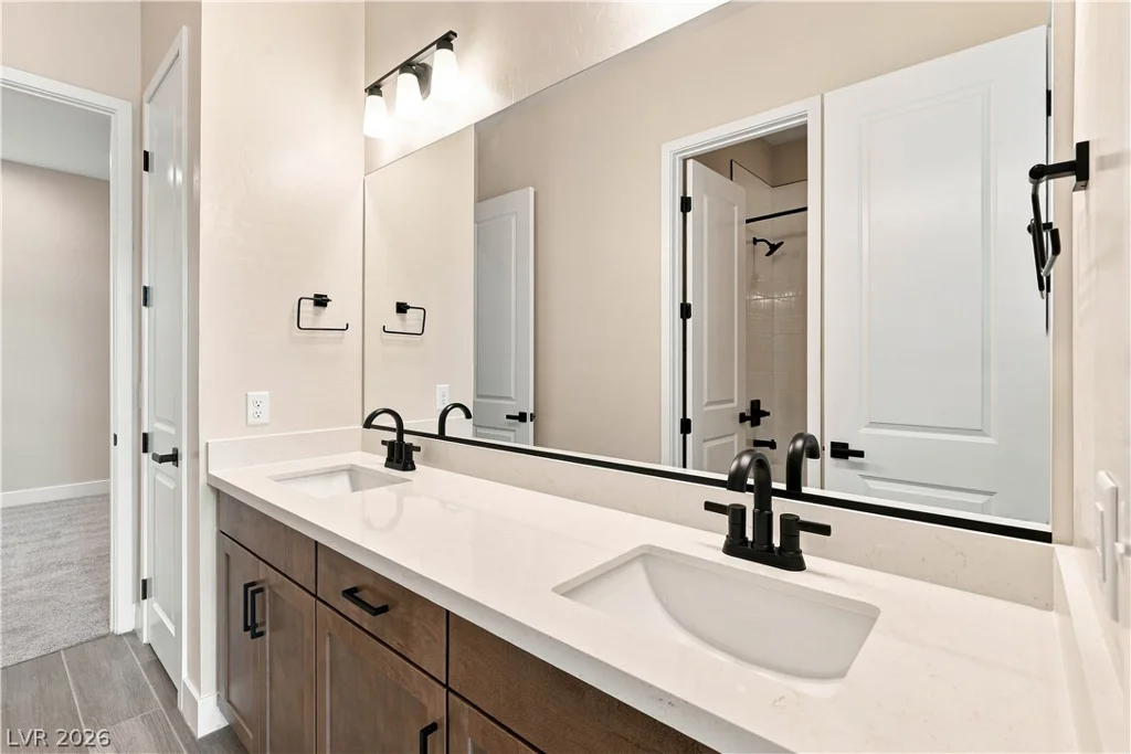 7662 Desert Bleu, Las Vegas, NV 89178