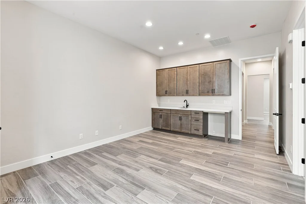 7662 Desert Bleu, Las Vegas, NV 89178