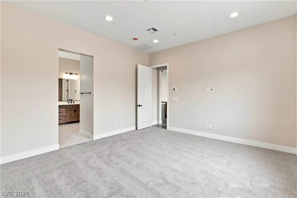 7662 Desert Bleu, Las Vegas, NV 89178