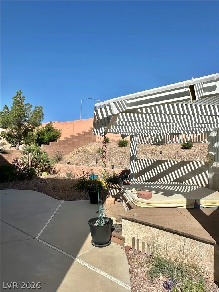 11172 Whooping Crane, Las Vegas, NV 89144