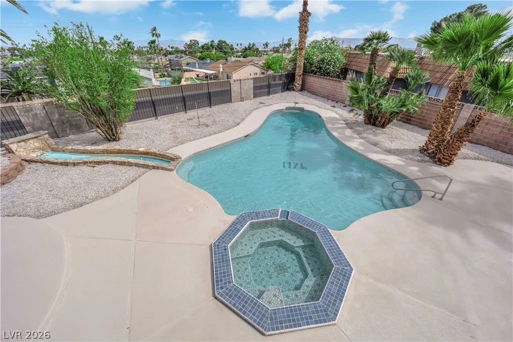 5060 Ridgeview, Las Vegas, NV 89120